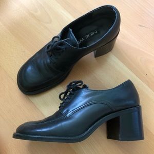 Vintage Nine West Black Leather Block Heel Oxfords